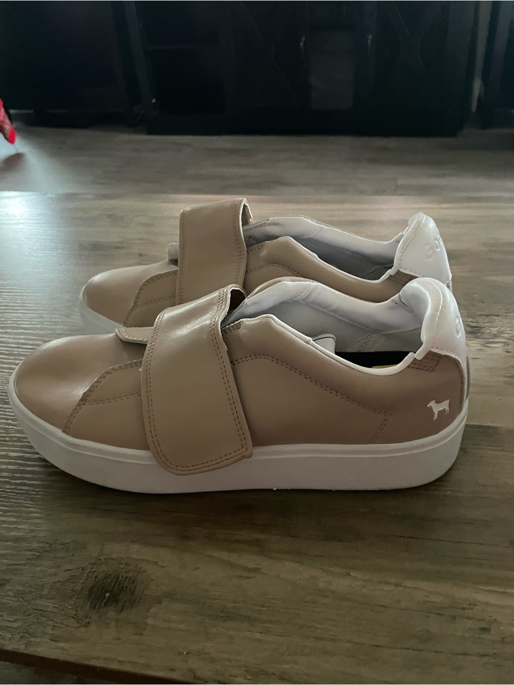 Goats the 918W Nude Leather upper platform sneakers Strap closure unisex Size 9